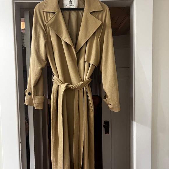 Aritzia Trench coat - Picture 5 of 8